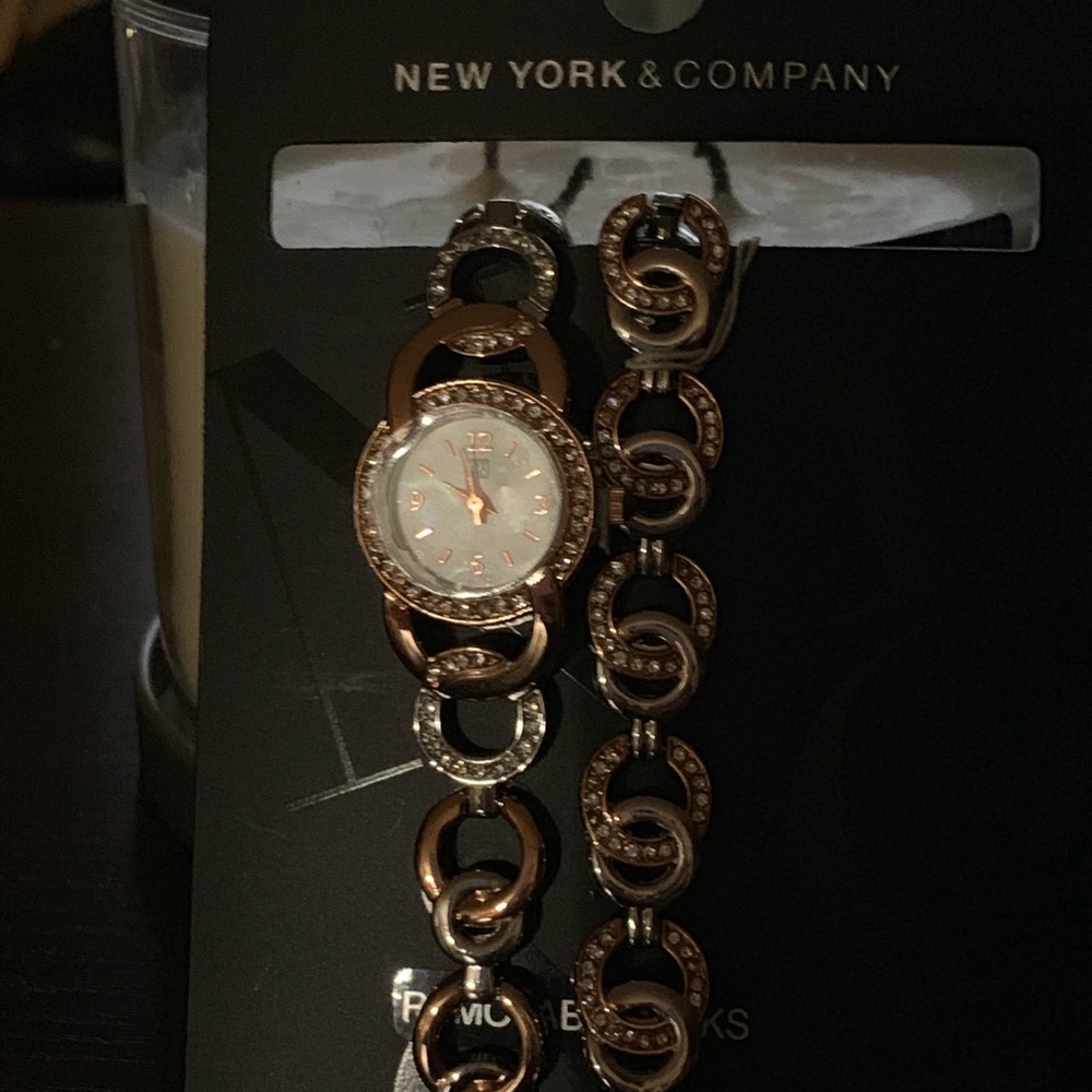 New York & Company Watch - Picture 2 of 5